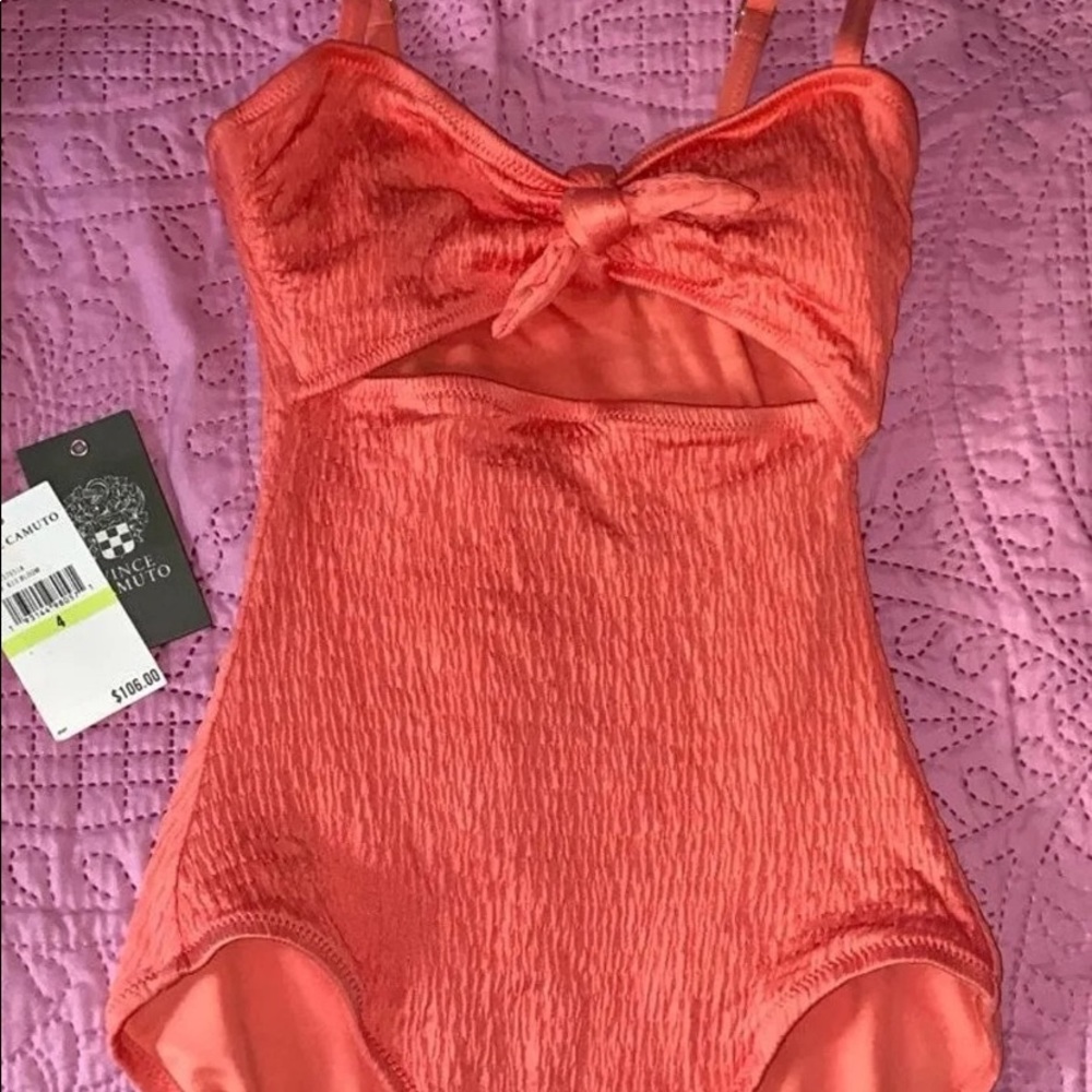 Vince camuto